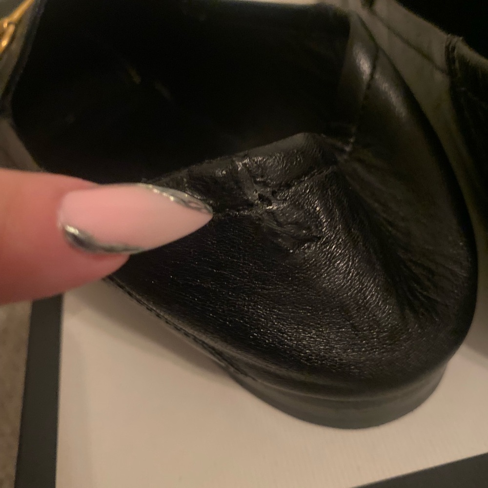Gucci Black Leather Loafers with Gold Horsebit folds in the back also - Picture 6 of 16